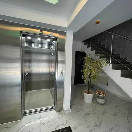 Apartment Garsoniera Matias