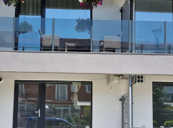 Apartament Garsoniera Adriana *